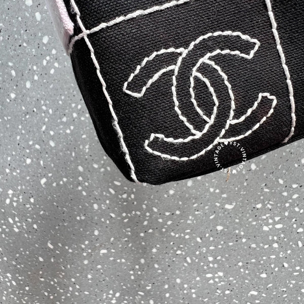 Vintage Chanel Canvas Hobo Bag - Black