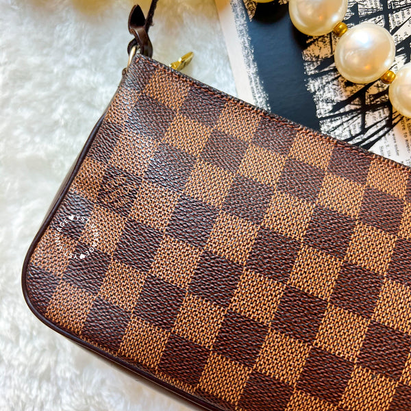 Vintage LV Damier Pochette
