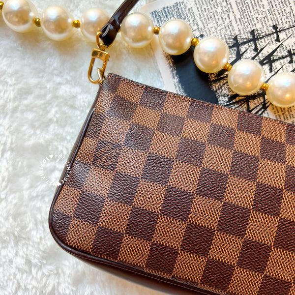 Vintage LV Damier Pochette
