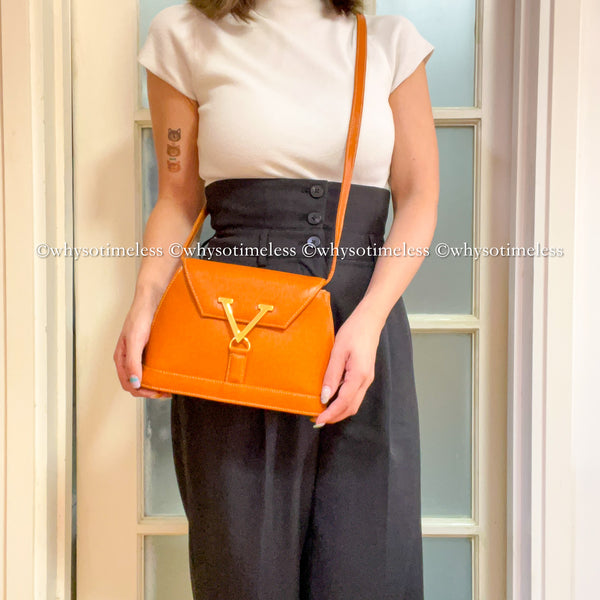 Vintage Valentino Garavani V-lock Crossbody Bag - Golden Brown