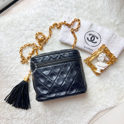 Vintage Chanel Mini Vanity With 24KGP Bijoux Chain - Black