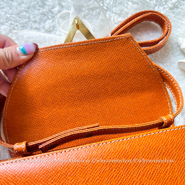 Vintage Valentino Garavani V-lock Crossbody Bag - Golden Brown