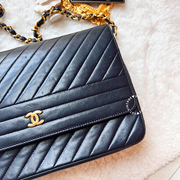 Vintage Chanel Single Flap Bag - Black x Gold 002