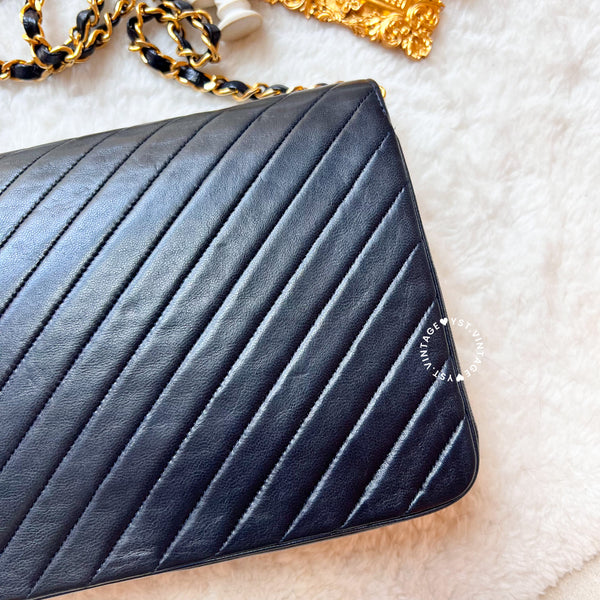 Vintage Chanel Single Flap Bag - Black x Gold 002