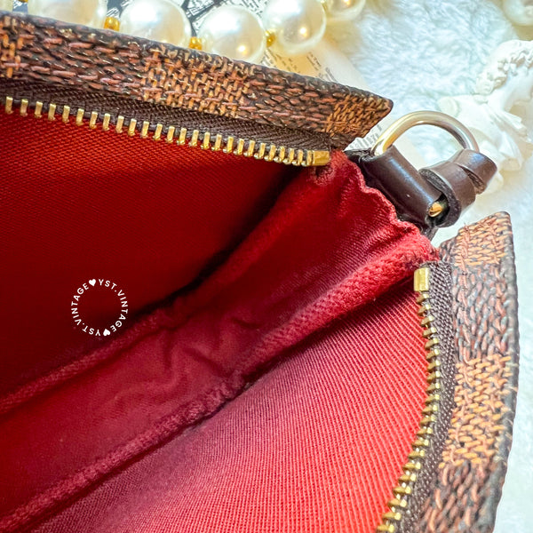 Vintage LV Damier Pochette