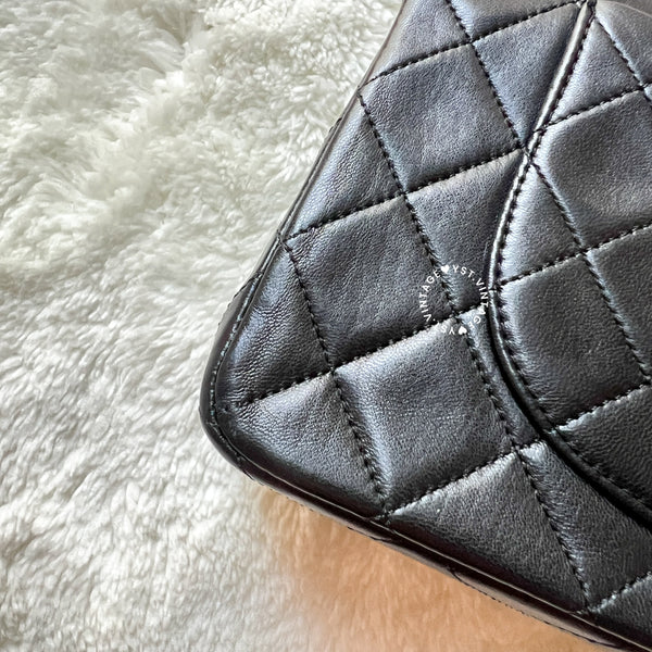 【8.28 中古拍賣】Vintage Chanel Small Classic Flap Bag CF23 - Black 005