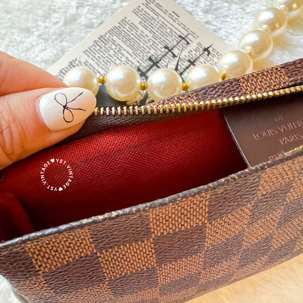 Vintage LV Damier Pochette