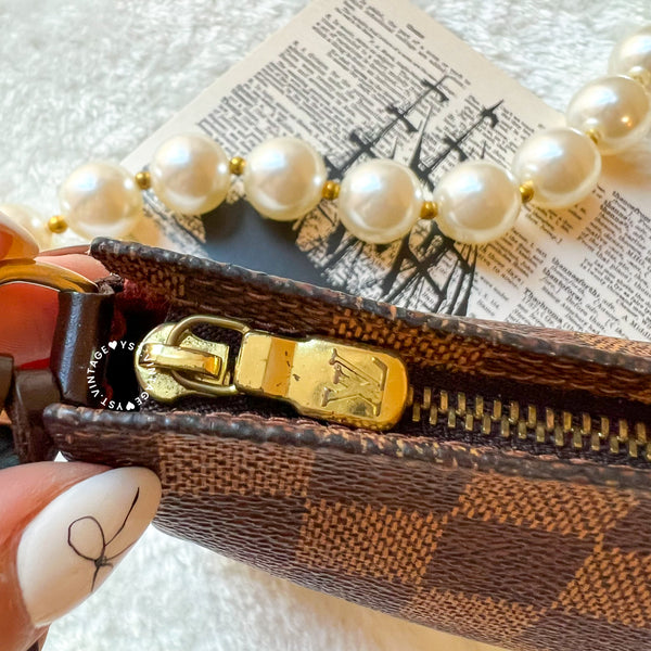 Vintage LV Damier Pochette
