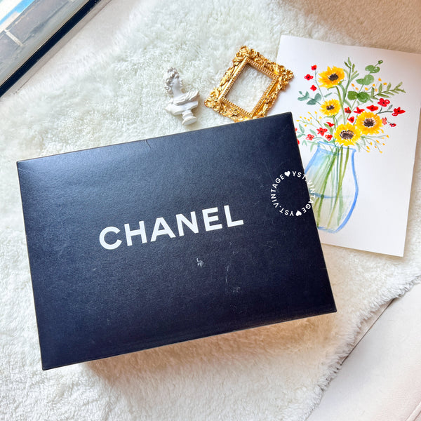 【8.28 中古拍賣】Vintage Chanel Small Classic Flap Bag CF23 - Black 005
