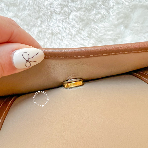 Vintage CELINE Triomphe Chain Shoulder Bag - Beige