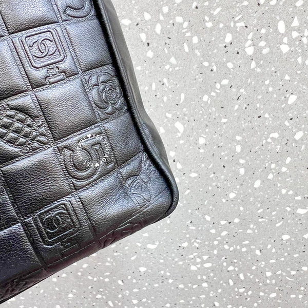Vintage Chanel Camellia Vivian Tote Bag - Black