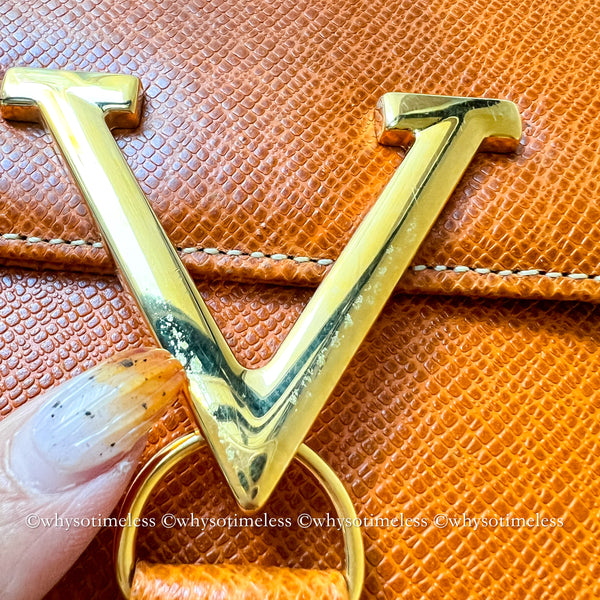 Vintage Valentino Garavani V-lock Crossbody Bag - Golden Brown