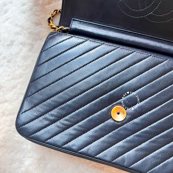 Vintage Chanel Single Flap Bag - Black x Gold 002
