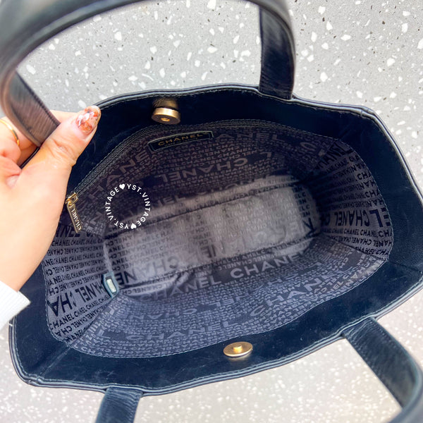 Vintage Chanel Camellia Vivian Tote Bag - Black