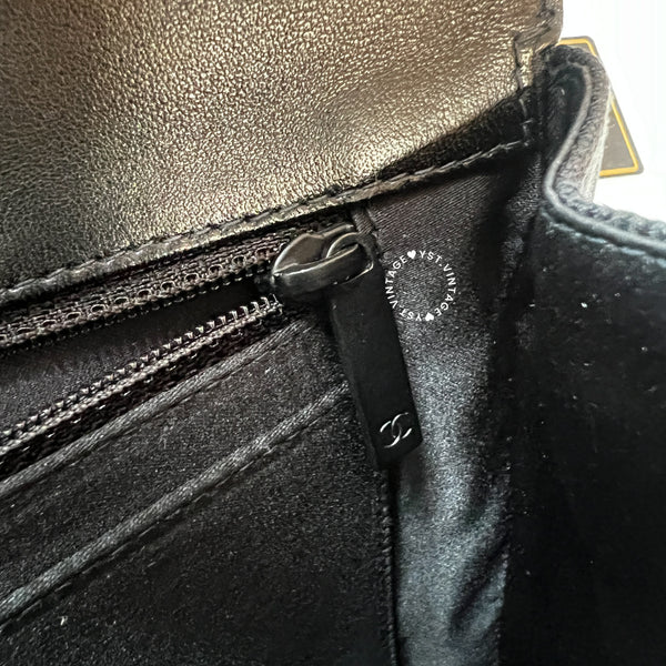 Vintage Chanel Coco Bar Classic Flap CF25 - Black 003