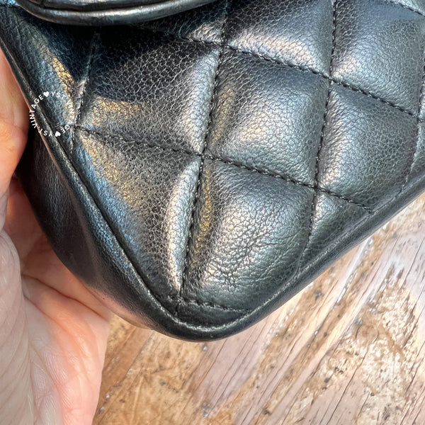 Vintage Chanel 19cm Mini CF Bag - Black x Gold