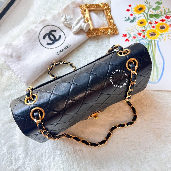 【8.28 中古拍賣】Vintage Chanel Small Classic Flap Bag CF23 - Black 005