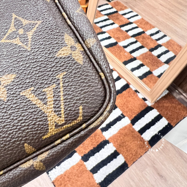 Vintage LV Monogram Pochette 006
