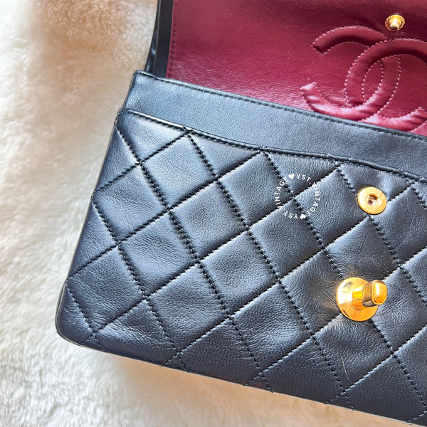 【8.28 中古拍賣】Vintage Chanel Small Classic Flap Bag CF23 - Black 005