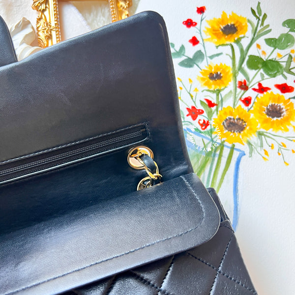 【8.28 中古拍賣】Vintage Chanel Small Classic Flap Bag CF23 - Black 005