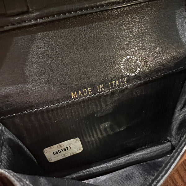 Vintage Chanel Caviar Coco Lock Short Wallet/ Card Holder - Black