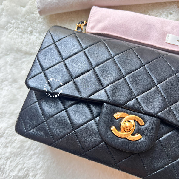 【8.28 中古拍賣】Vintage Chanel Small Classic Flap Bag CF23 - Black 005