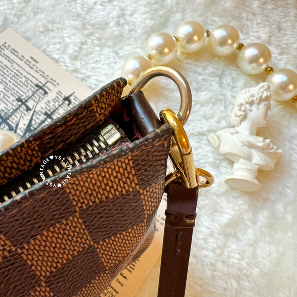 Vintage LV Damier Pochette