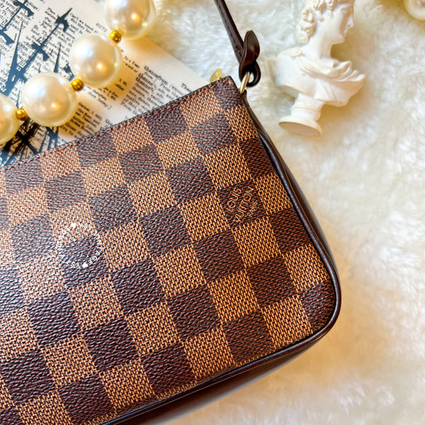 Vintage LV Damier Pochette