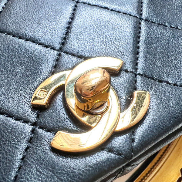 【11.11中古拍賣品】Vintage Chanel 23cm Turn-Lock Single Flap Bag - Black