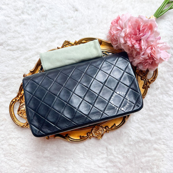 【11.11中古拍賣品】Vintage Chanel 23cm Turn-Lock Single Flap Bag - Black