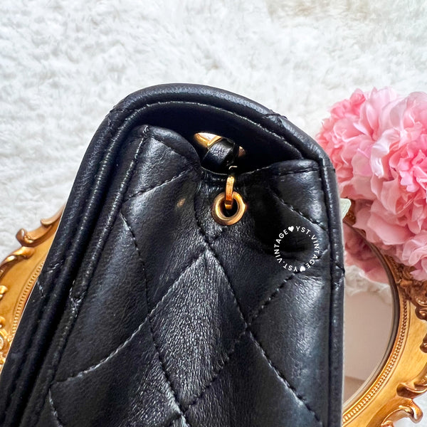 【11.11中古拍賣品】Vintage Chanel 23cm Turn-Lock Single Flap Bag - Black