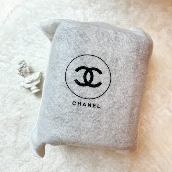 Vintage CHANEL Vertical Vanity Bag - Lambskin Black 006