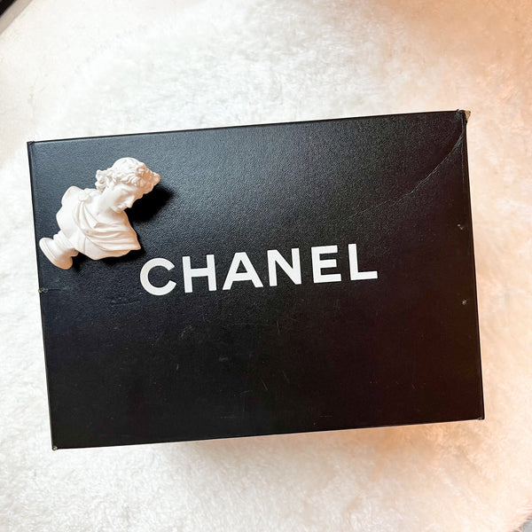 Vintage CHANEL Vertical Vanity Bag - Lambskin Black 006