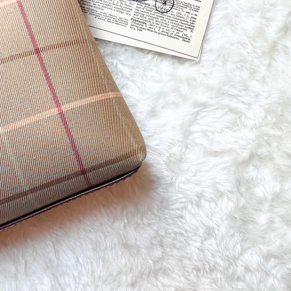 Vintage Burberrys Clutch