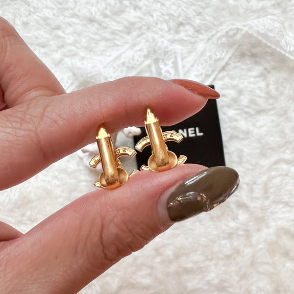 Vintage Chanel Gold Metal Coco Mark Ear Clips - S Size
