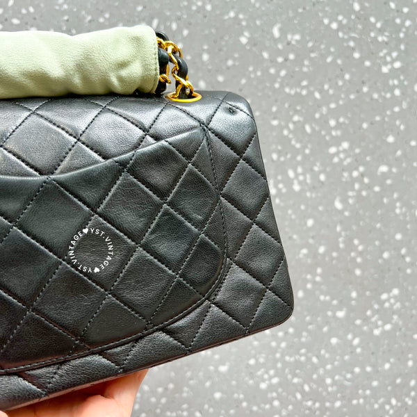 Vintage Chanel Small Classic Flap Bag CF23 - Black 002