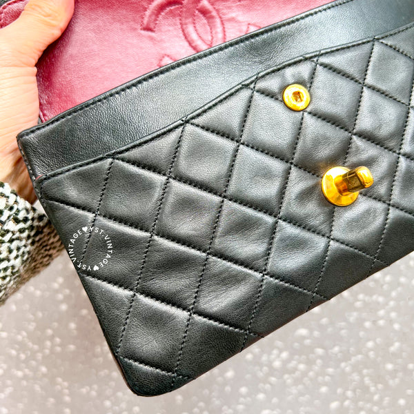 Vintage Chanel Small Classic Flap Bag CF23 - Black 002