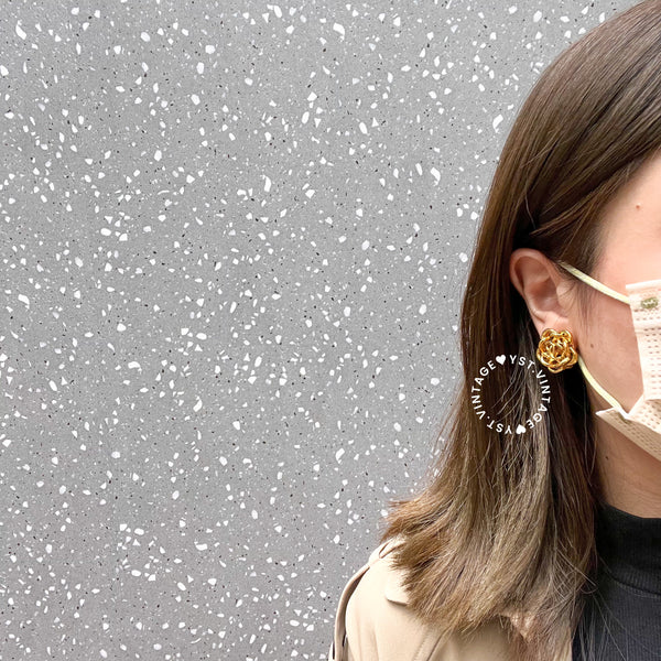 Vintage Chanel 24K GP Camélia Coco Mark Ear Clips