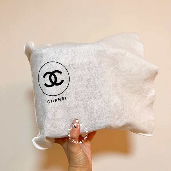 Vintage CHANEL Vertical Vanity Bag - Caviar Black 004