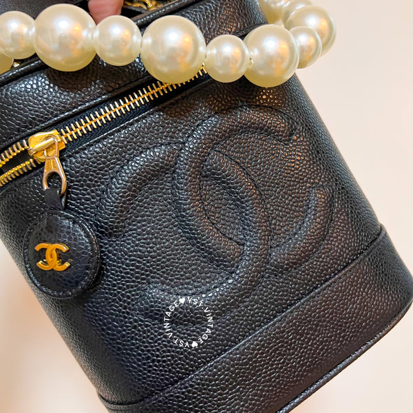 Vintage CHANEL Vertical Vanity Bag - Caviar Black 004