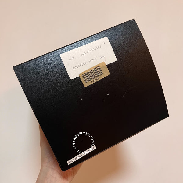 Vintage CHANEL Vertical Vanity Bag - Caviar Black 004