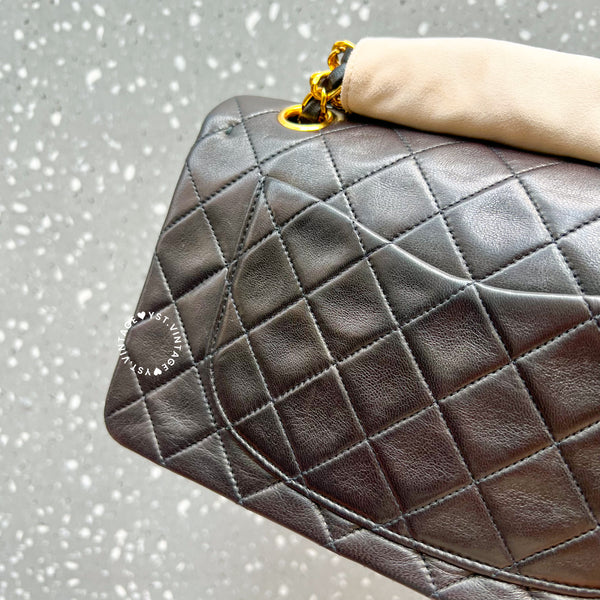Vintage Chanel Small Classic Flap Bag CF23 - Black 003
