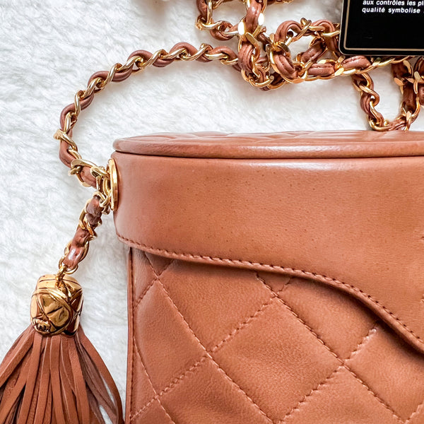 Vintage Chanel Vanity Bag with Tassel - Caramel Latte