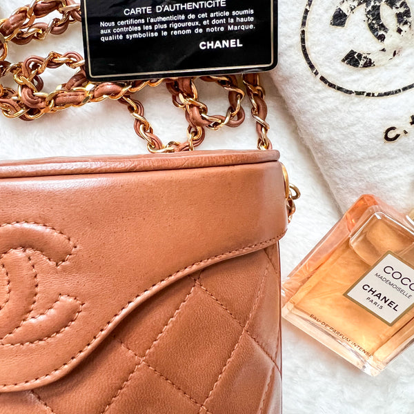 Vintage Chanel Vanity Bag with Tassel - Caramel Latte