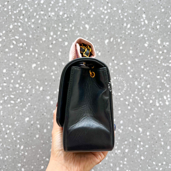 Vintage CHANEL Diana Small Flap Bag - Black 002