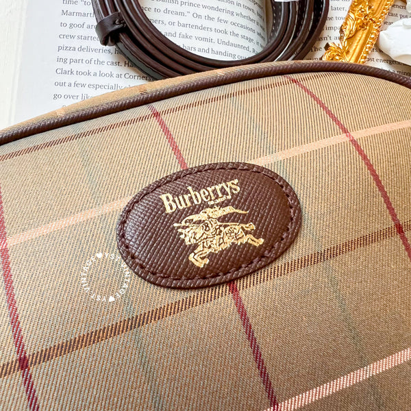 Vintage Burberrys Clutch