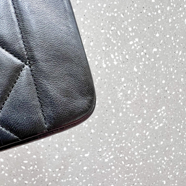 Vintage CHANEL Diana Small Flap Bag - Black 002