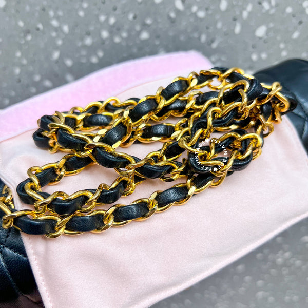 Vintage CHANEL Diana Small Flap Bag - Black 002