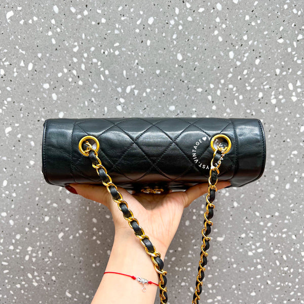 Vintage CHANEL Diana Small Flap Bag - Black 002