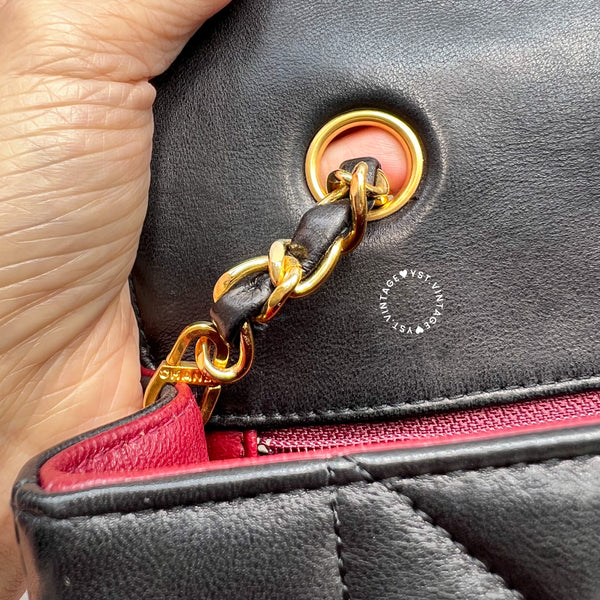 Vintage CHANEL Diana Small Flap Bag - Black 002